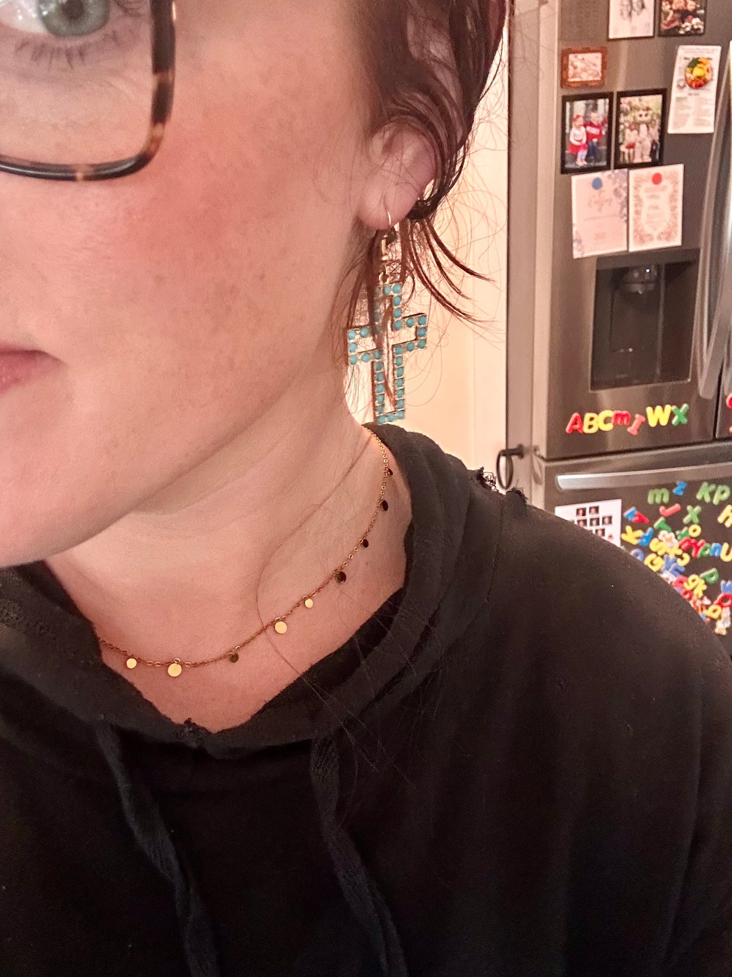 Beautiful Dainty and Feminine Gold Round Disc Choker Necklace