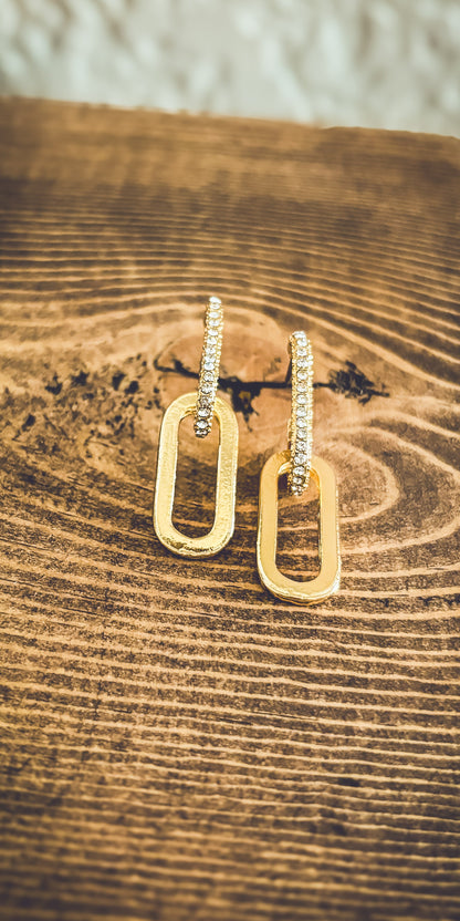 Beautiful Gold and Rhinestone Link Earrings