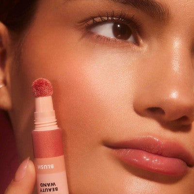 e.l.f. Halo Glow Blush Beauty Wand Rose You Slay 0.33 fl oz - Imperfect Box