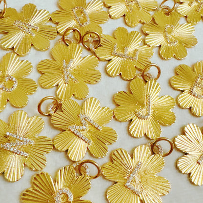 Clover Initial Seamless Clip Charm