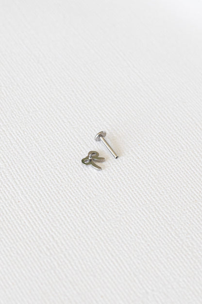 Bow Flat Back Stud