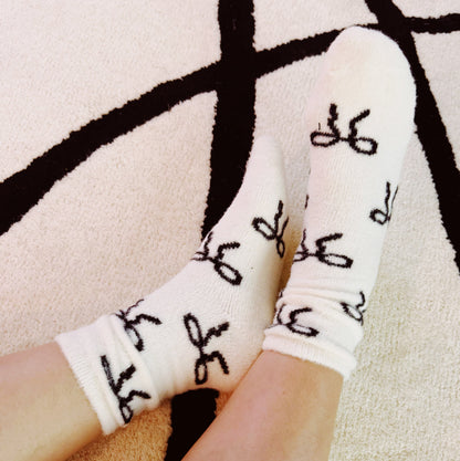 Sassy Bows Fuzzy Socks Set Of 2